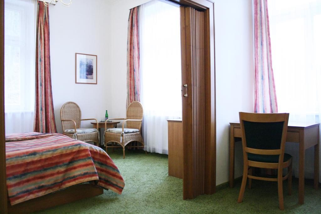 Villa Charlotte Karlsbad Zimmer foto