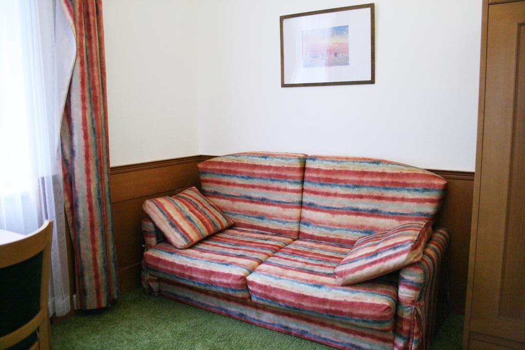 Villa Charlotte Karlsbad Zimmer foto
